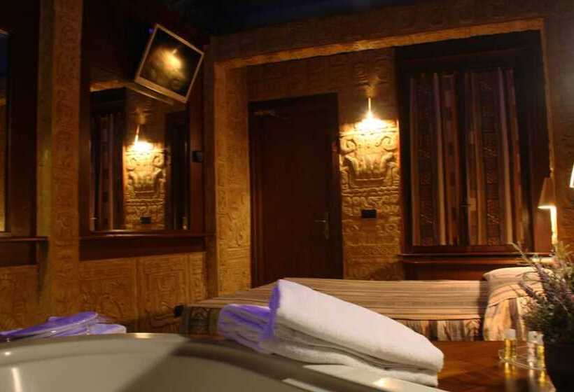 Номер Стандарт, Motel 2000