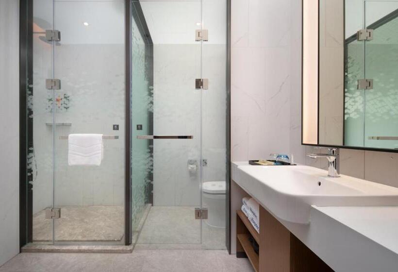 Номер Комфорт, Hampton By Hilton Foshan Beijiao