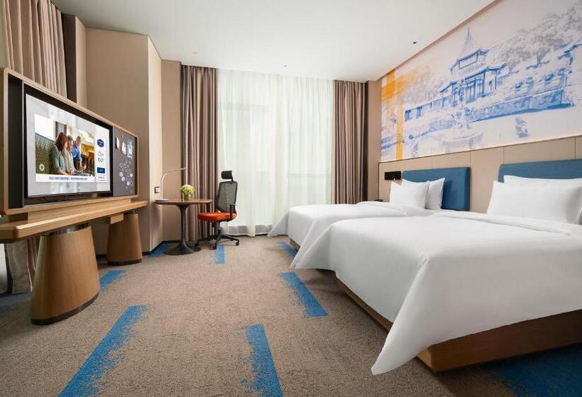 Номер Superior, Hampton By Hilton Foshan Beijiao