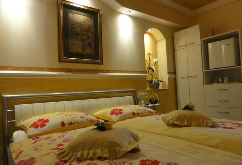 اتاق لوکس سه تخته, Rooms Beros