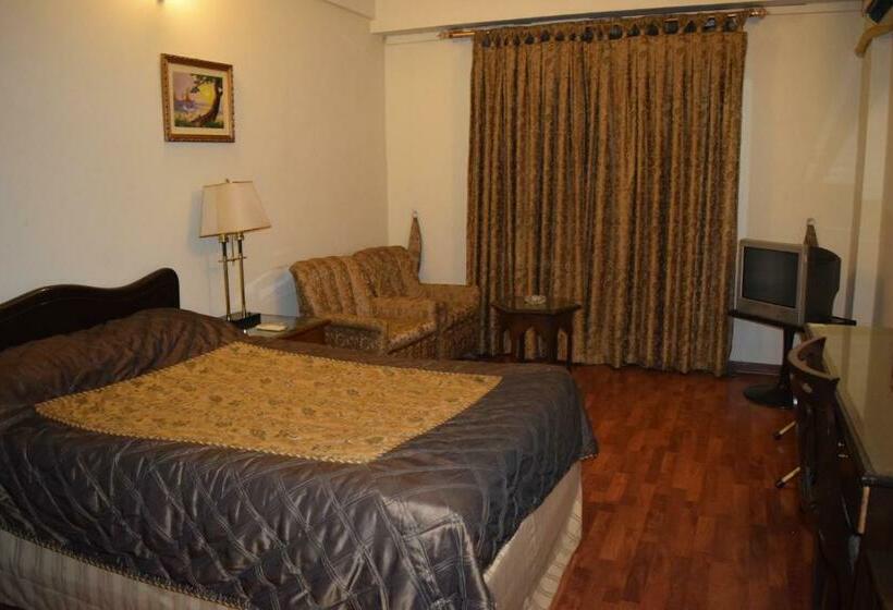 Standard Room, Carlton Tower Hotel Lahore