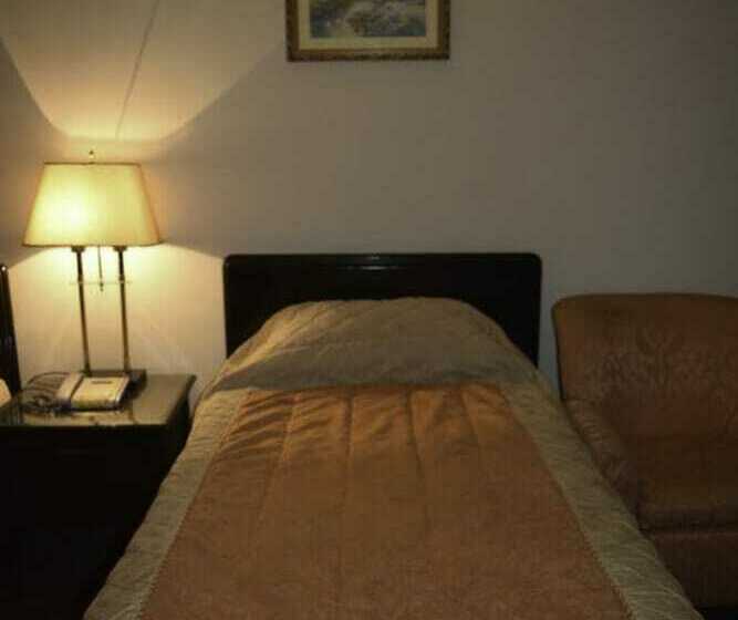 Standard Single Room, Carlton Tower Hotel Lahore