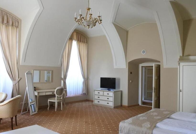 جناح إدارى, Gino Park Palace