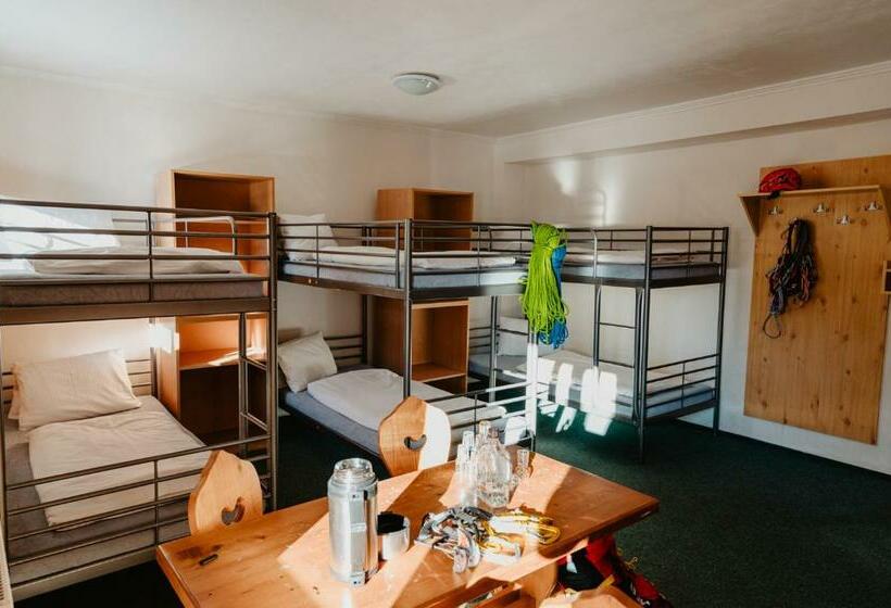 Кровать в Общей Комнате, Horský Hotel Popradské Pleso