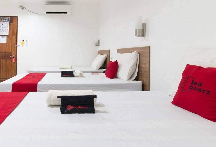 اتاق استاندارد سه نفره, Reddoorz Plus Near Vigan City Commercial Center