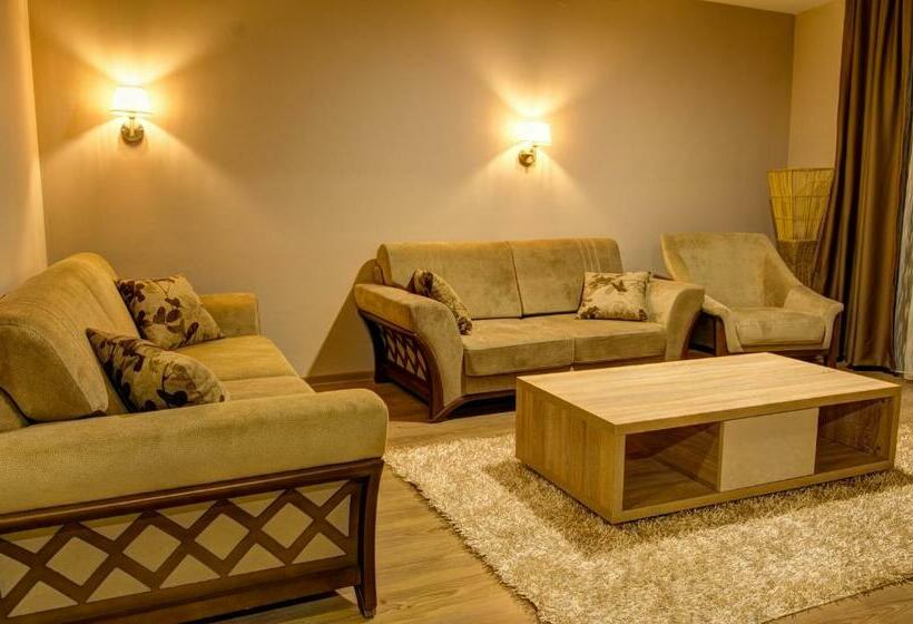 스위트, Mirage Hotel   Struga