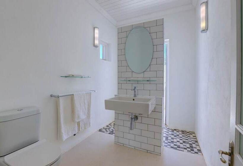 Дом 1 Спальня, 81 On Church Guest House