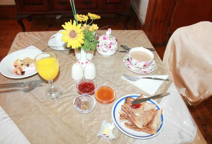Номер Deluxe Вид на Море с Балконом, Central Hotel Guest House