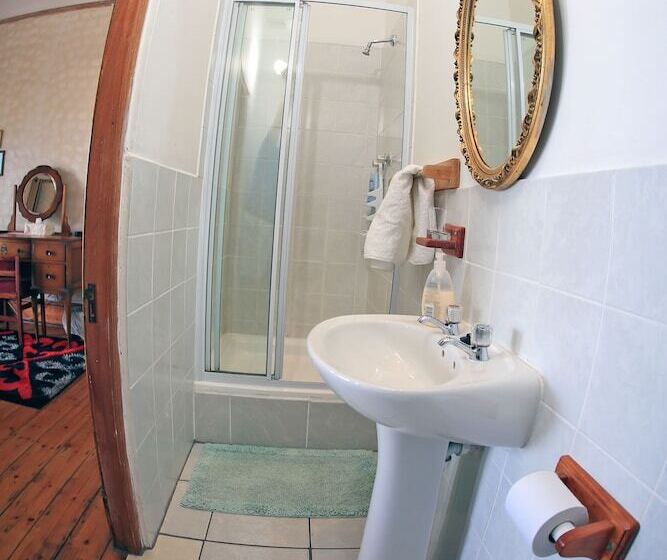 Номер Стандарт, Central Hotel Guest House