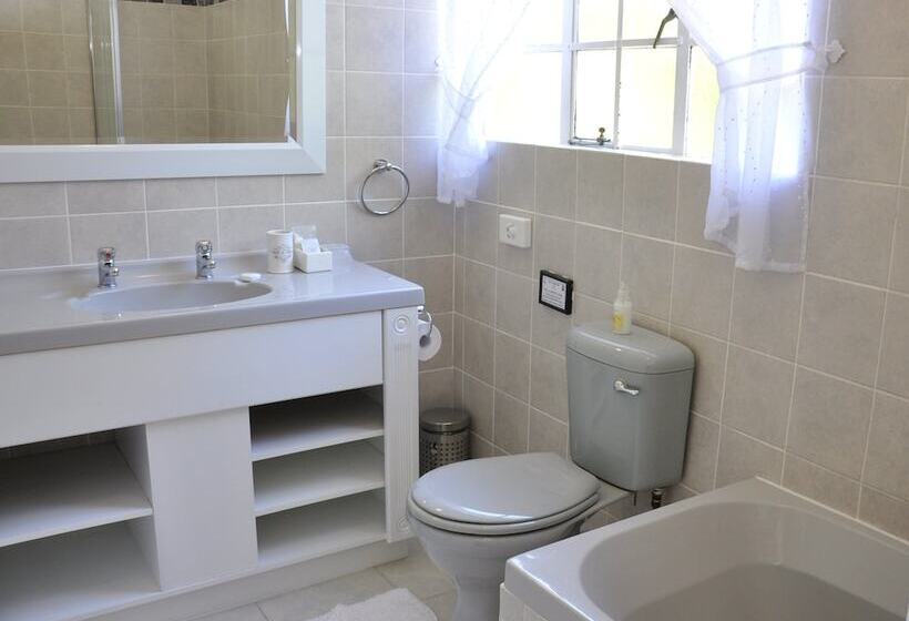 غرفة قياسية مطلّة علي الحديقة, Birds Of Paradise B&b