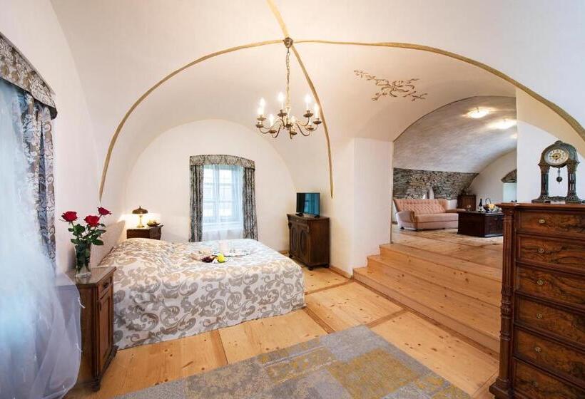 스위트, Chateau Grandcastle