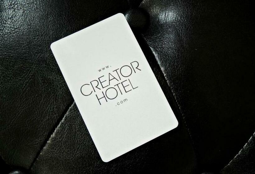 Номер Deluxe, Creator
