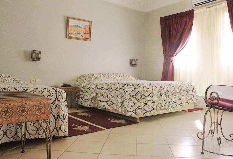 غرفة قياسية ثلاثية, Kasbat Aferdou