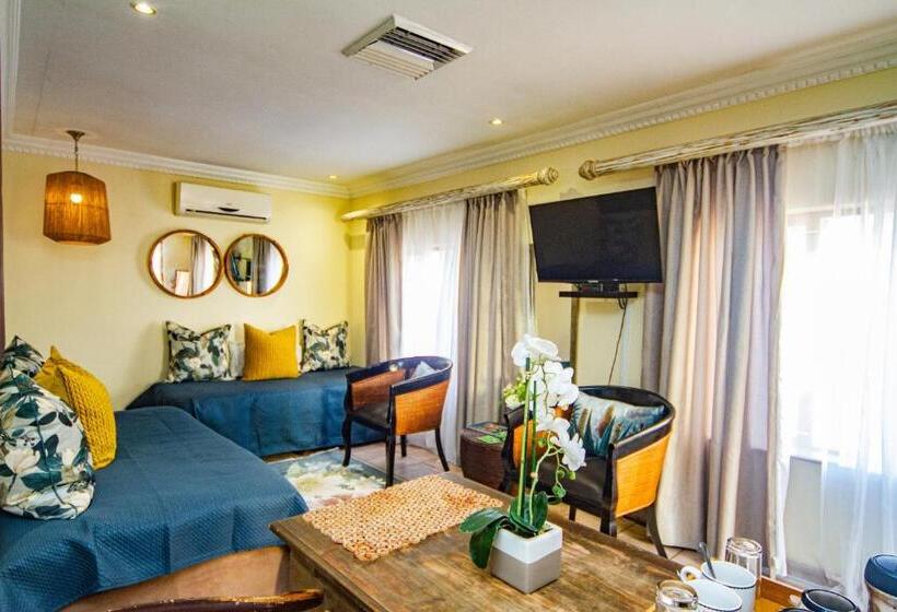 اتاق خانوادگی, La Loggia Bed And Breakfast