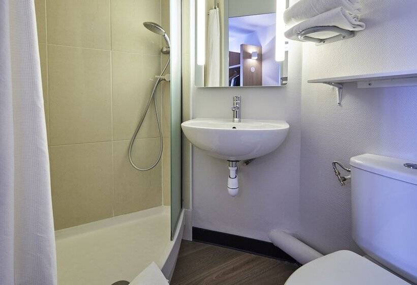 חדר סטנדרט לארבעה, B&b Hotel Paris Nord Villepinte