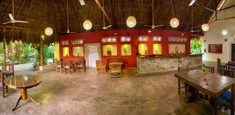 标准三人间, Gardenhotel Macan Ché B&b