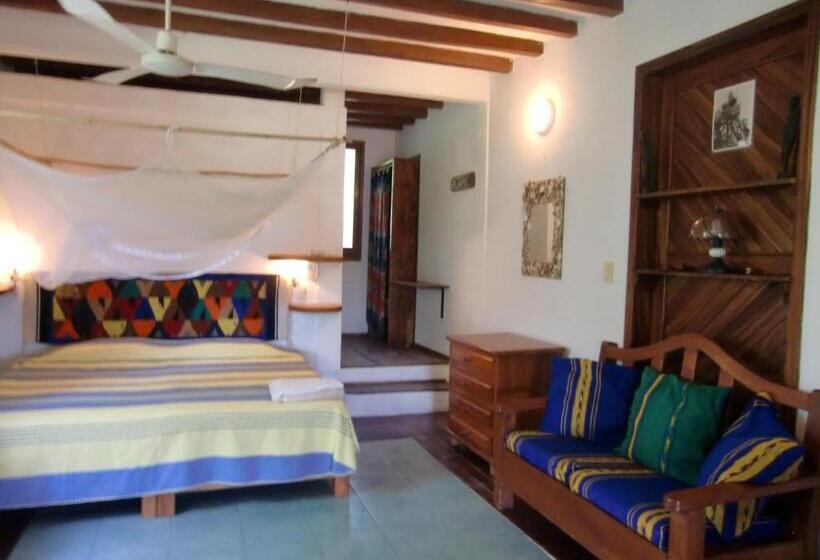 高级洋房, Villa Escondida