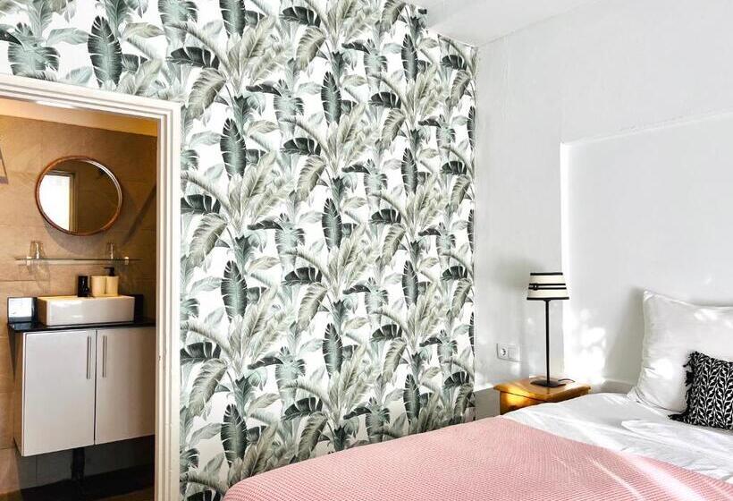 اتاق استاندارد با چشم‌انداز باغ, Villa Famiri Boutique
