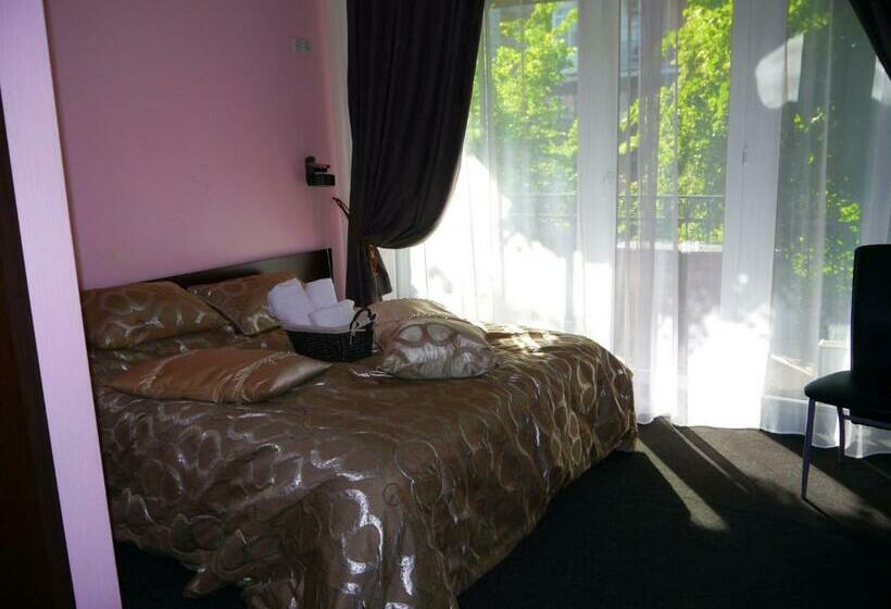Quarto Deluxe, Kizhi Art Hotel Kharkiv