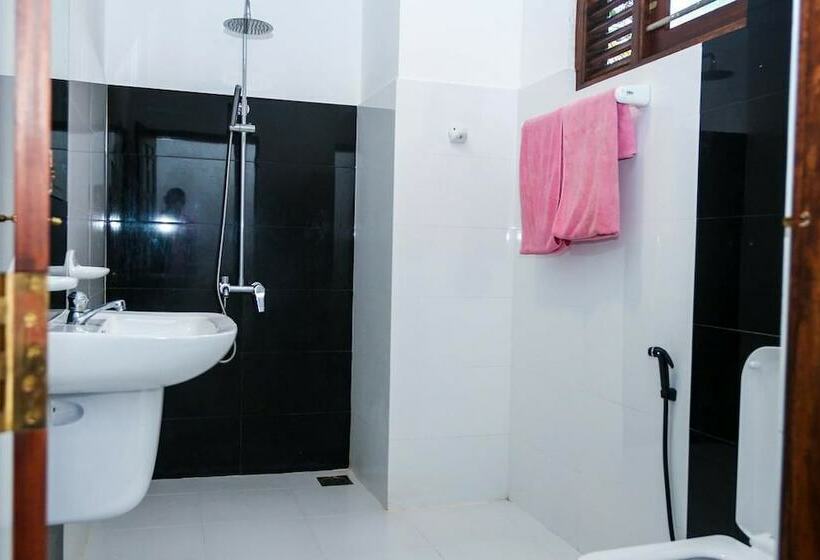 Трехместный Номер Deluxe, Mirissa Village