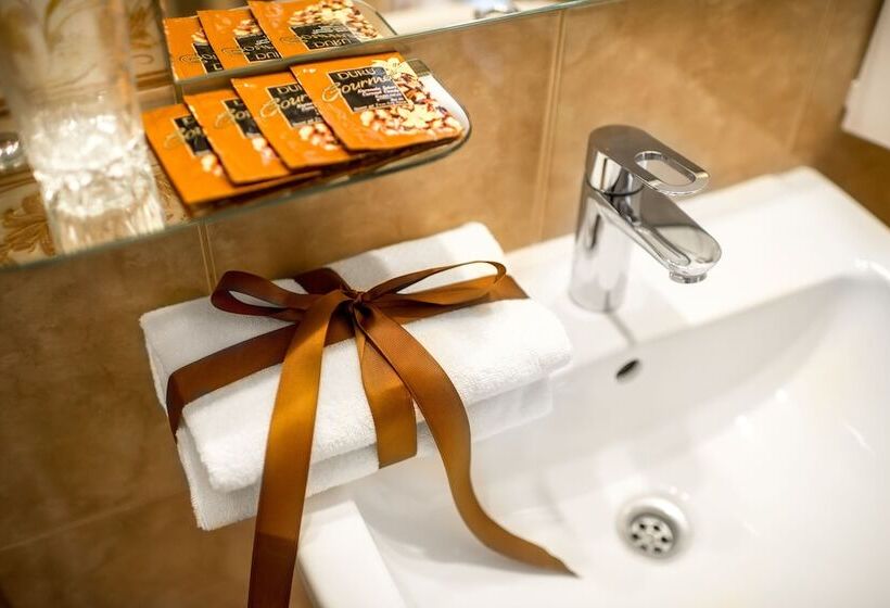 اتاق اکونومی, &spa Pysanka, готель писанка, 3 сауни та джакузі   індивідуальний відпочинок у спа