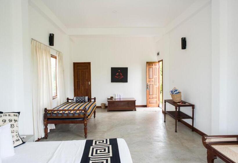 إستوديو قياسى مزودة بتراس, Nagenahira Beach Villa