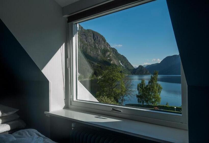 Номер Basic, Trolltunga