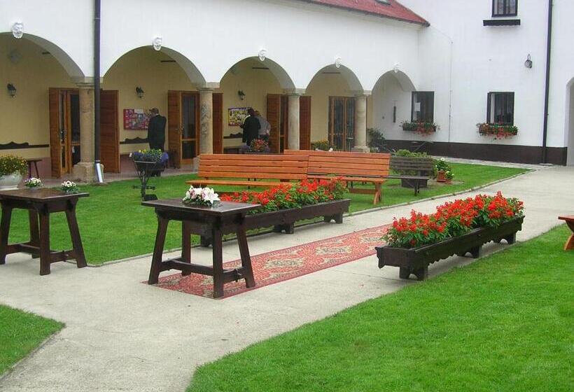 Négyágyas Standard Szoba, Valaskuv Grunt