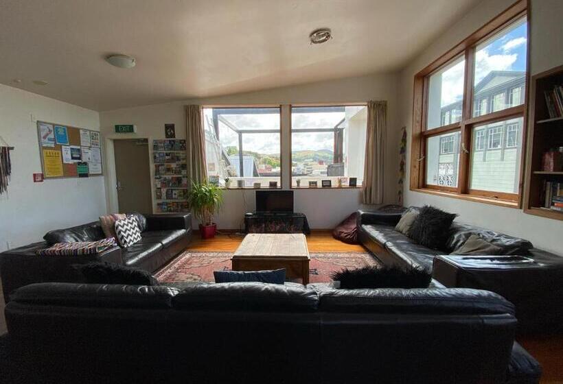 اتاق لوکس, On Top Backpackers