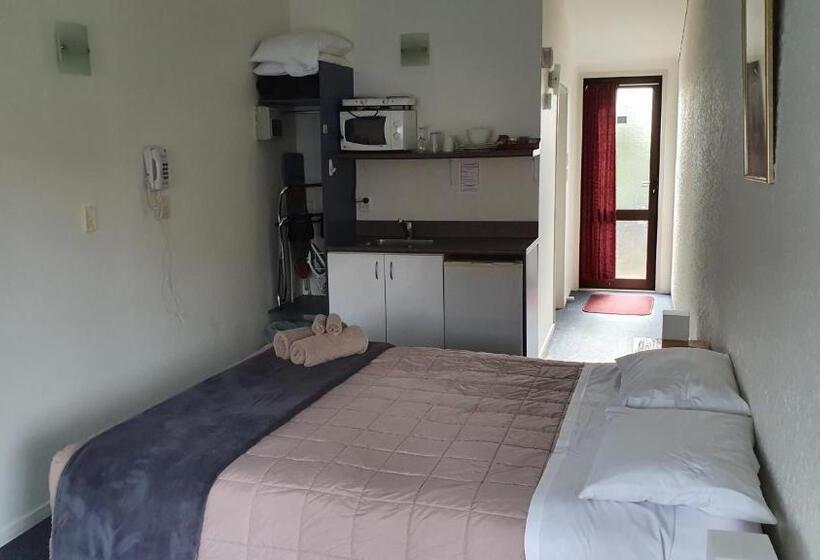 Студия Стандарт, Cortez Motel