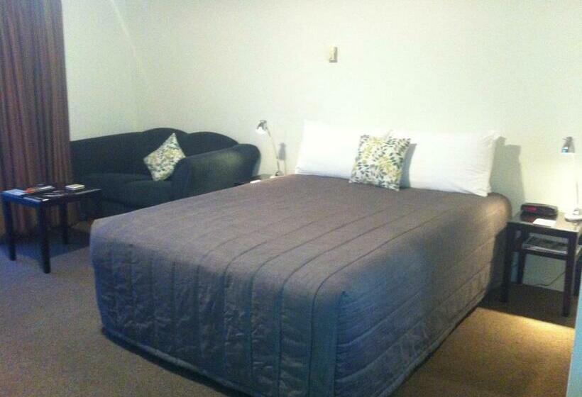 استودیوی استاندارد, Darfield Motel