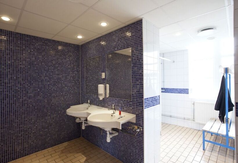 اتاق استاندارد با سرویس بهداشتی مشترک, Kvibergs Vandrarhem   Hostel