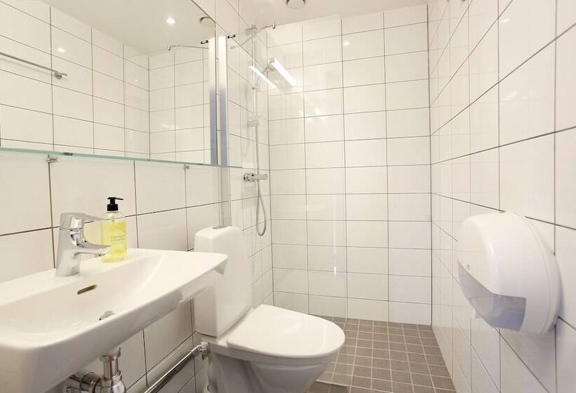 اتاق استاندارد سه نفره, Kvibergs Vandrarhem   Hostel