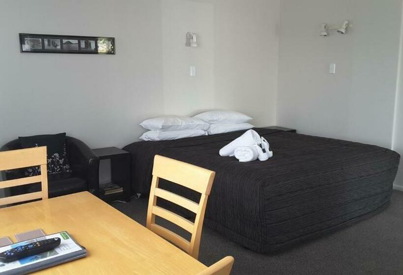 Студия Стандарт, Palm Motel Waihi