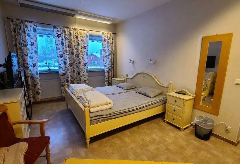 Номер Стандарт Четырехместный Совместный Санузел, Vasaloppsmålet   Hostel Mora   Målkullans Vandrarhem