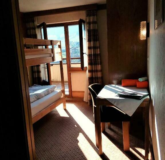 اتاق استاندارد با بالکن, Heidi Guesthouse Amden Sternen