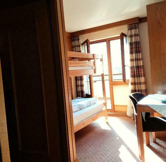 اتاق استاندارد با بالکن, Heidi Guesthouse Amden Sternen