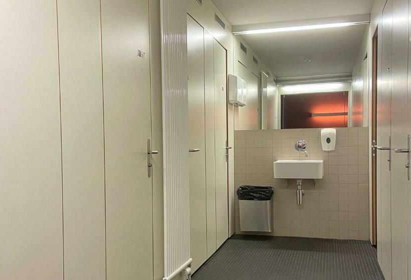 带共用浴室的标准房间, Valbellalenzerheide Youth Hostel