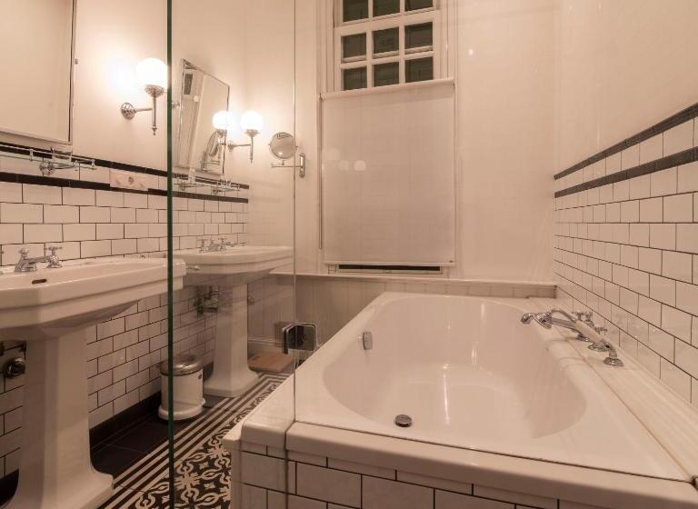 اتاق لوکس, B&b De Schiedamse Suites