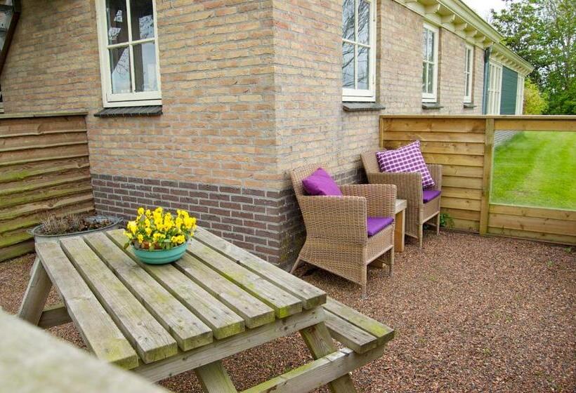 스탠다드 스튜디오, B&b En Vakantiehuisje Ursula