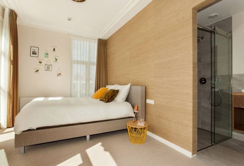 Deluxe Room, La Paulowna Boutique