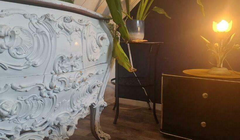 经济房, Logement Hellevoetsluis