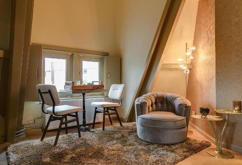 이그제큐티브 스위트, Brasss Hotel Suites