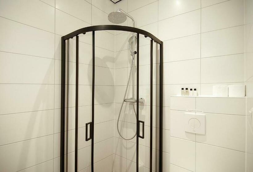 Номер Стандарт, Weber Hotel 117