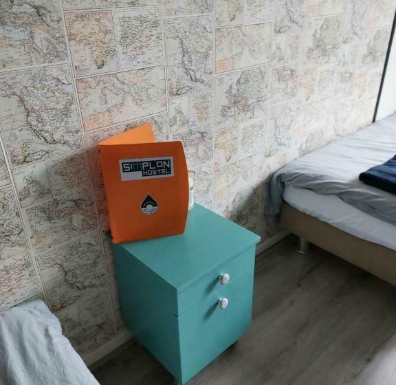 标准三人间, Simplon Hostel