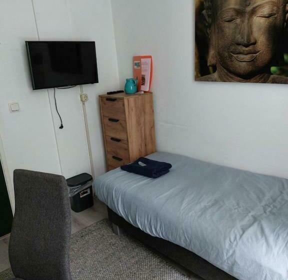 标准单人间, Simplon Hostel