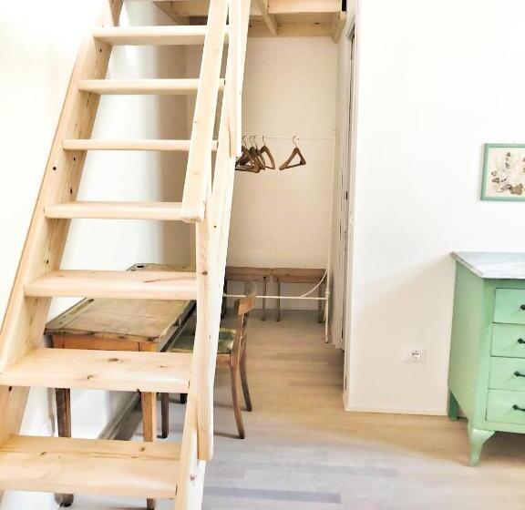 Номер Стандарт, Casa Barteèi
