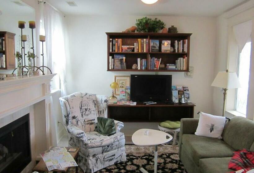 スイート, Heathergate Cottage And Suites