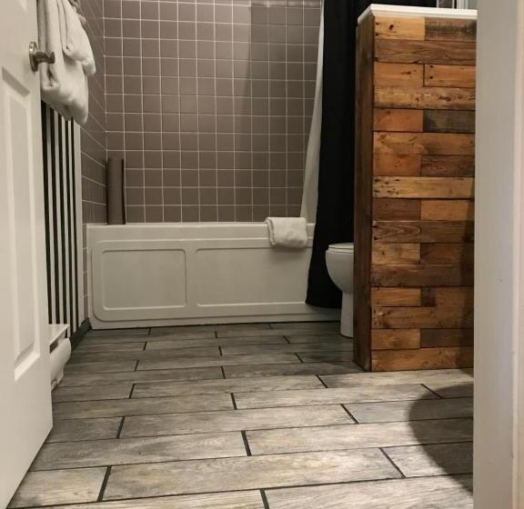 Четырехместный Номер Стандарт, Evergreen Bed & Breakfast