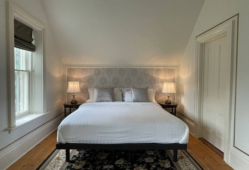 Номер Deluxe, Manoir Sweetsburg